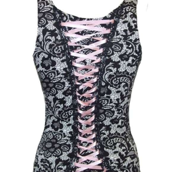 NWT Wallflower Lace Print Corset Tank - Picture 1 of 2